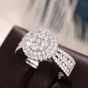 Sterling Silver Round Cluster CZ Statement Ring - Silver